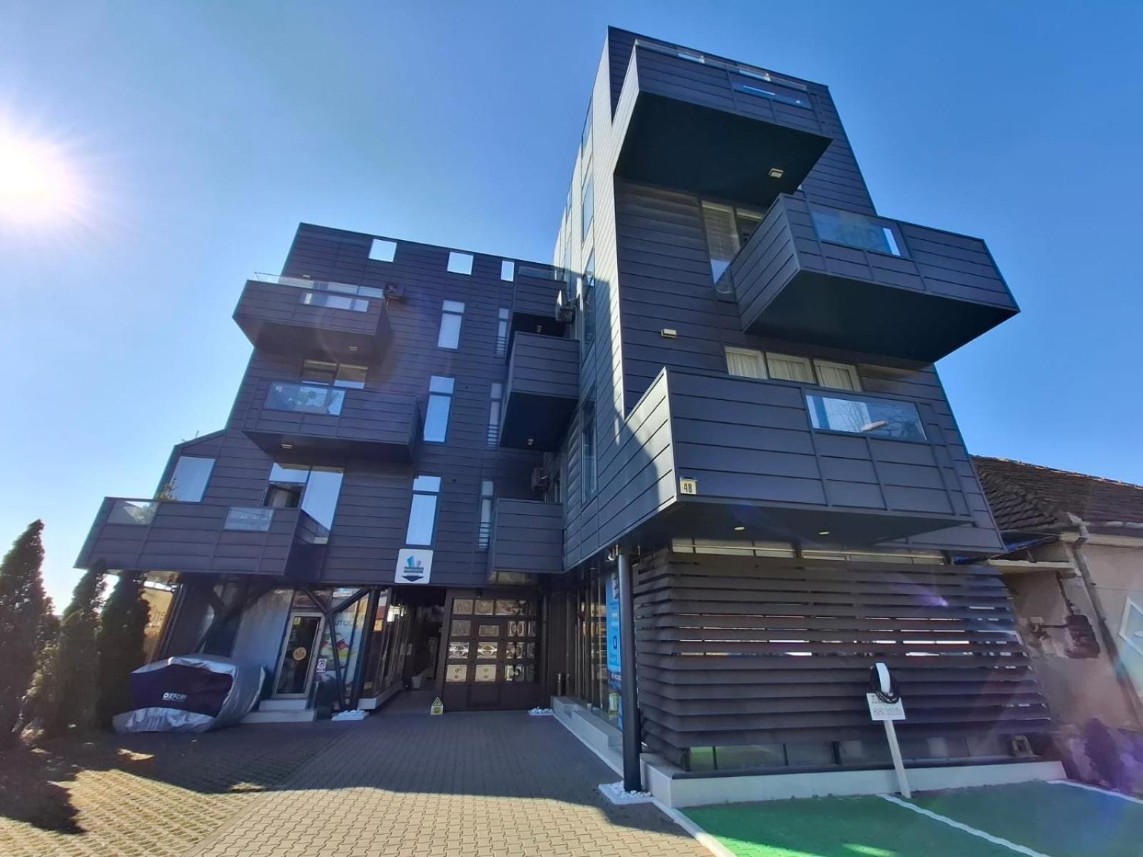 Apartments Steel Residence- Tesla Drive Experience Timisoara Exterior photo