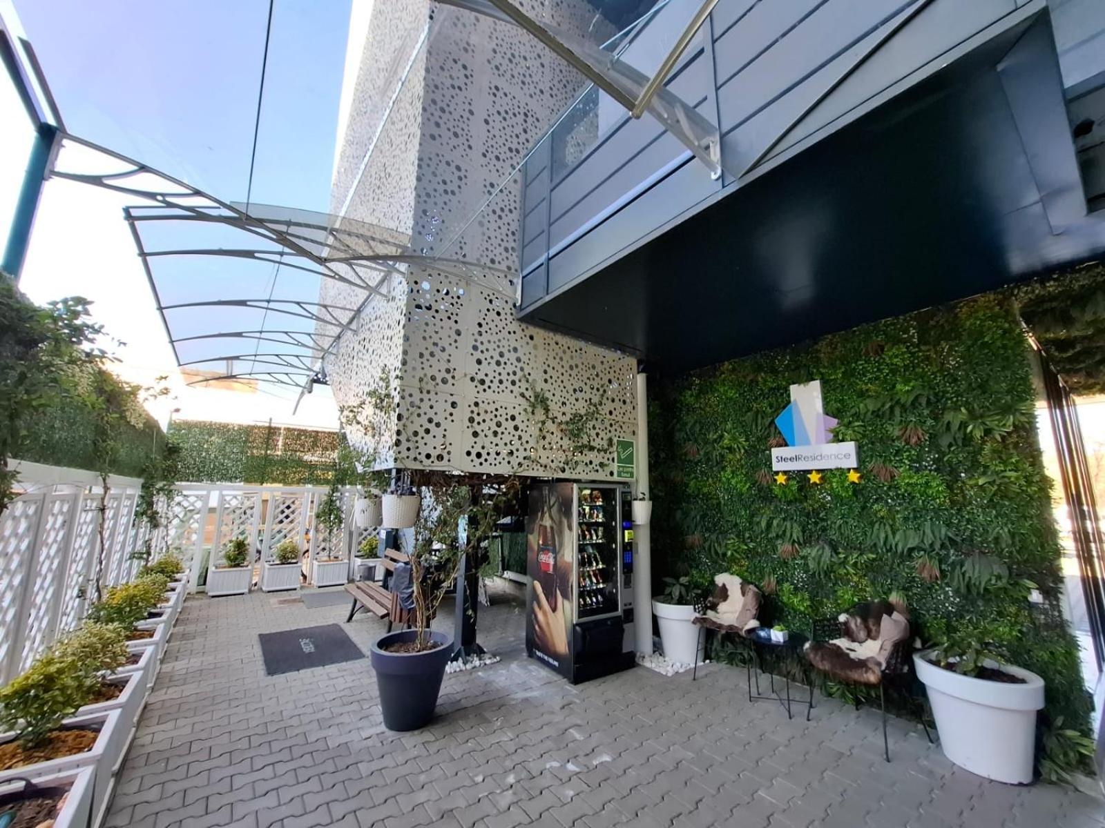 Apartments Steel Residence- Tesla Drive Experience Timisoara Exterior photo