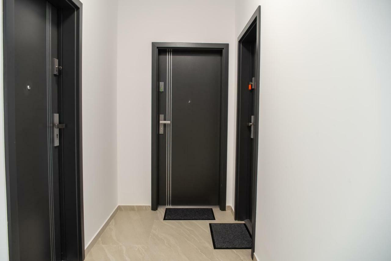 Apartments Steel Residence- Tesla Drive Experience Timisoara Exterior photo