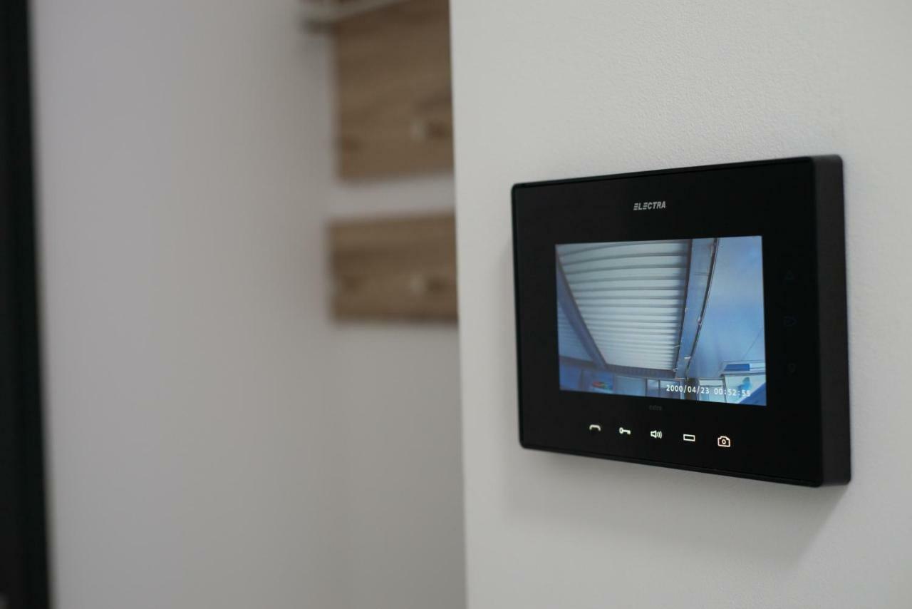 Apartments Steel Residence- Tesla Drive Experience Timisoara Exterior photo